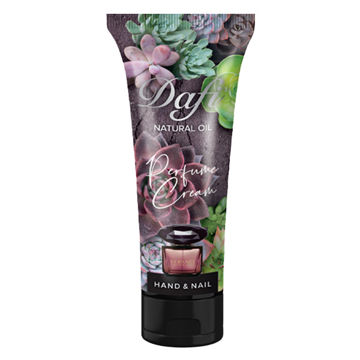 کرم عطری دست و ناخن ورساچه دافی